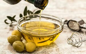 روغن زیتون Olive Oil Olea europaea जैतून का तेल