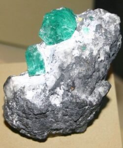 زمرد پنا Emerald Beryl mineral पन्ना