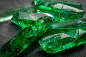 زمرد پنا Emerald Beryl mineral पन्ना